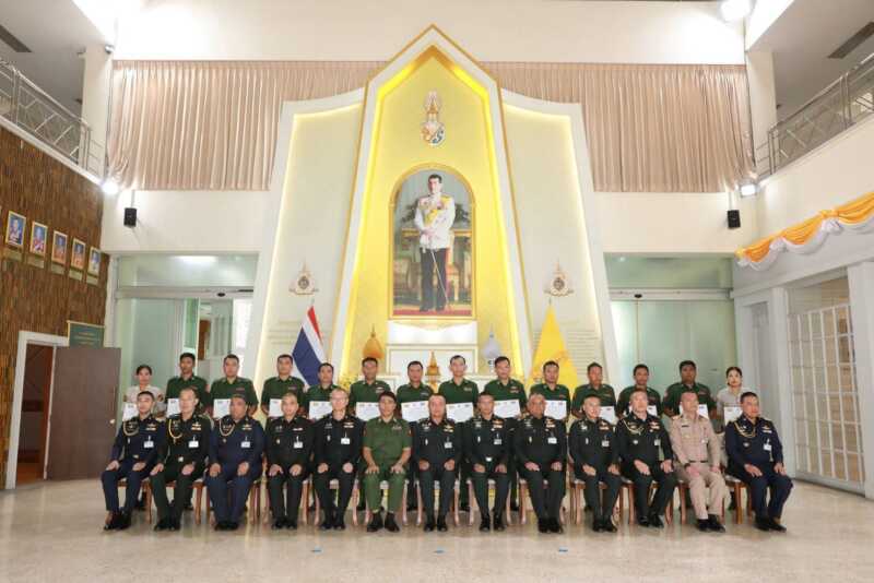 ปทุมธานี กองทัพไทย ปิดการฝึกอบรมโครงการพระราชดำริ รุ่น 14 มอบวุฒิบัตรกำลังพลเมียนมา 14 นาย มุ่งยกระดับคุณภาพชีวิตและกระชับสัมพันธ์สองประเทศ