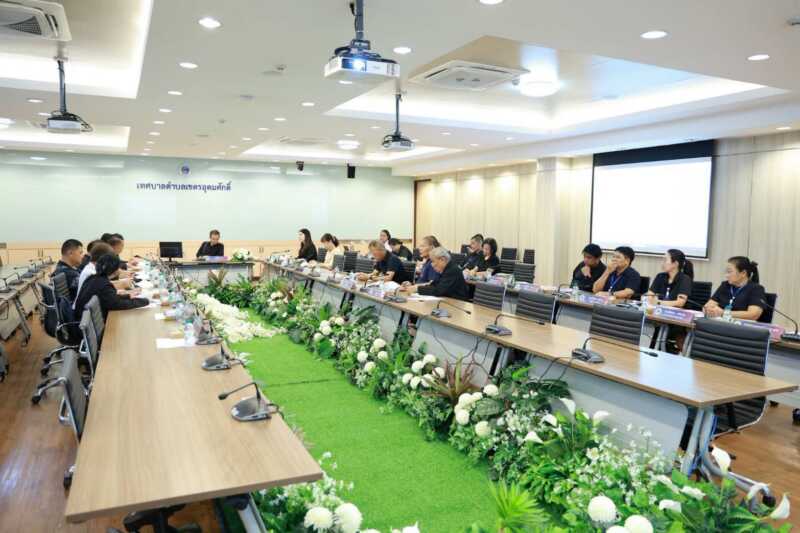 ทต.เขตรอุดมศักดิ์ เดินหน้าขับเคลื่อนพัฒนาพื้นที่ ประชุมพิจารณาร่างแผนพัฒนาท้องถิ่น (พ.ศ.2566 – 2570) เพิ่มเติมและเปลี่ยนแปลง ครั้งที่ 3/2569