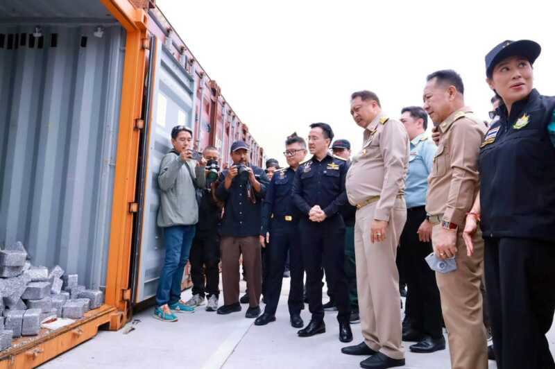 “รมว.สุชาติ” ผนึกกำลัง ผู้ว่าฯ ชลบุรี-ศุลกากร-DSI-คพ.-กรมโรงงานฯ ลุยตรวจตู้สินค้าขยะอิเล็กทรอนิกส์แหลมฉบัง เผยผลงาน 11 เดือน จับกุมกว่า 234 ล้านบาท