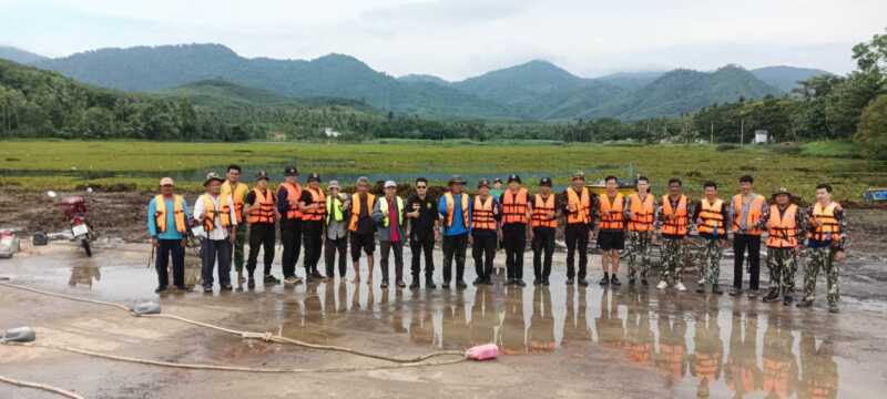 พลังสามัคคี “ชาวบ้าน–ทหารพราน–อุทยาน–กู้ภัย” ผนึกกำลังลุยอ่างโป่ง 30 กำจัดจอกแหน–ผักตบชวา เหลือไม่ถึง 5% นายอำเภอชื่นชม “คนในพื้นที่” รวมพลังทำงานจนสำเร็จ