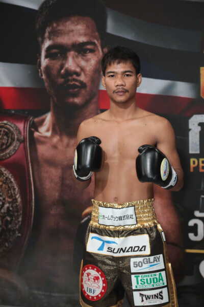 “เพชรโกศล” รับรางวัลนักมวยสากลอาชีพดีเด่น จาก กกท.
