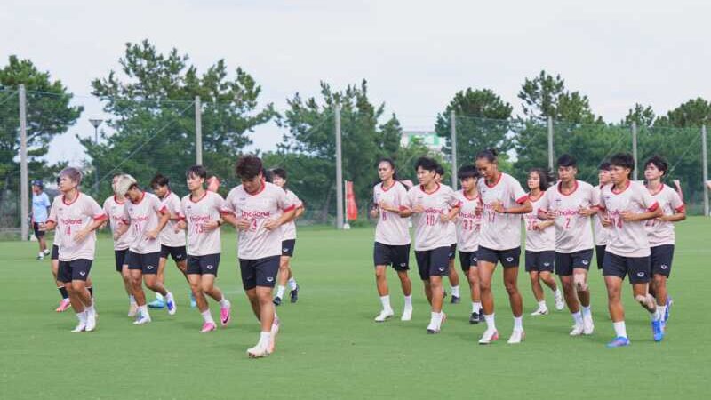 ฟุตบอลหญิงไทย ซ้อมต่อเนื่อง เตรียมชนเวียดนาม ชี้ชะตาเข้ารอบ Asian Games 2026, “ริญญาภัทร์” รับทีมไม่กดดันแม้มีเป้าหมายเดียวคือต้องชนะ