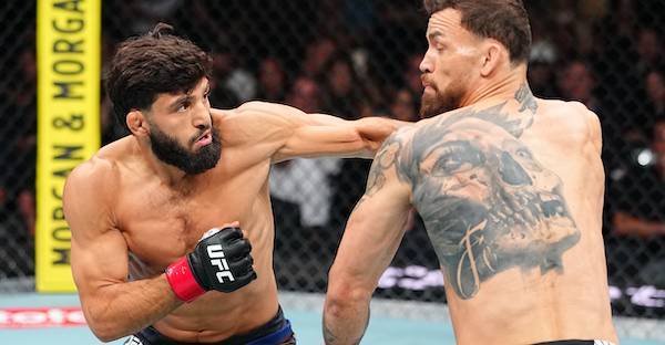แวน สุดแกร่งป้องกันแชมป์สำเร็จ ไล่บดเบียดแต้ม ปานโทจา ศึก UFC331
