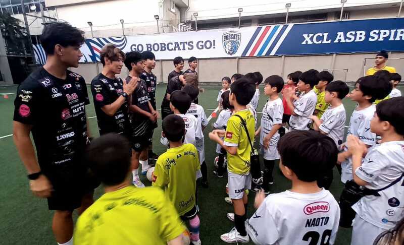 “TAKUYA” ครีเอเตอร์ญี่ปุ่นหนึ่งเดียวในบอลโลก 2026 อินฟูกว่า 600 บัญชีเจ้าพ่อเทคนิคการเลี้ยงบอลระดับโลก เปิดคลินิกทักษะการเลี้ยงบอล ดึง “เต๋าดินโญ่” ร่วมเป็นผู้ฝึกสอน ชี้ เป็นสิ่งที่เด็กไทยยังขาด ต้องเน้นเพื่อไประดับโลก