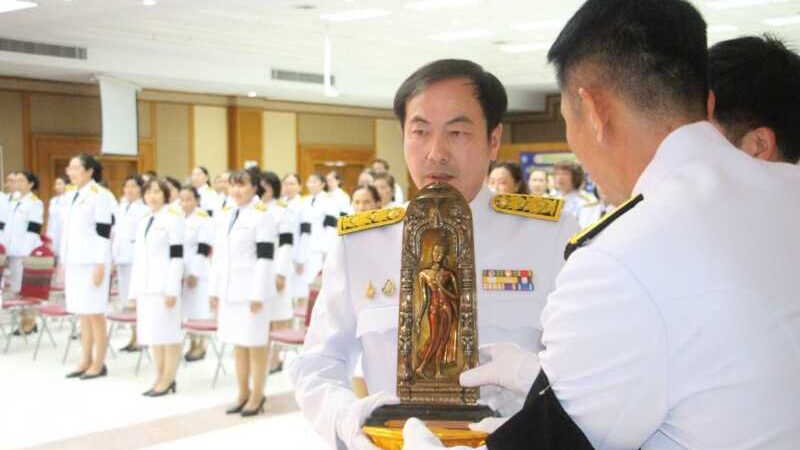 ร้อยเอ็ด – จัดพิธีอัญเชิญ “พระพุทธสิรินธรเทพรัตน์มงคลภูวดลสันติ” พระราชทาน ถวายพระพรหมวชิรโสภณ และประดิษฐาน ณ โรงพยาบาลร้อยเอ็ด