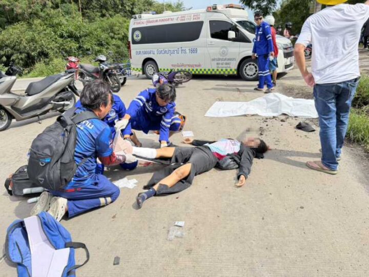 ปทุมธานี – สลดแม่ลูกขับจยย.พุ่งชนรถขยะเด็กหญิงเมียนมา 8 ขวบดับคาที่