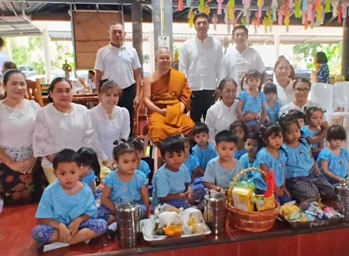 จังหวัดชุมพร – หิ้วตะกร้ากระตุ้นเศรษฐกิจท้องถิ่น นำแสริมบุญ ‘วัดเขาเจดีย์’ โบราณสถาน 244 ปี ส่องจุดชมวิว 360 องศา ​สายมูห้ามพลาด! กราบไหว้ “เจ้าแม่สบันงา” ขอโชคลาภเลขเด่นงวดนี้