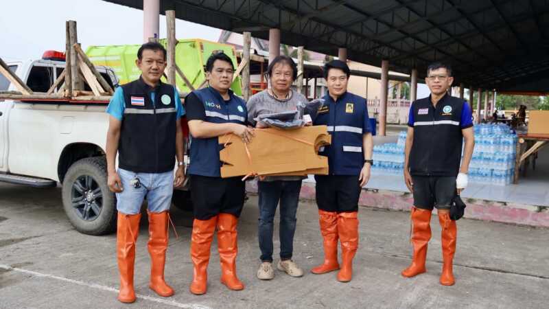 นครนายก – รองผู้ว่าฯ นครนายก ลงพื้นที่องครักษ์ ติดตามสถานการณ์น้ำ เร่งประสานความช่วยเหลือประชาชน พร้อมสนับสนุนสิ่งของจำเป็น