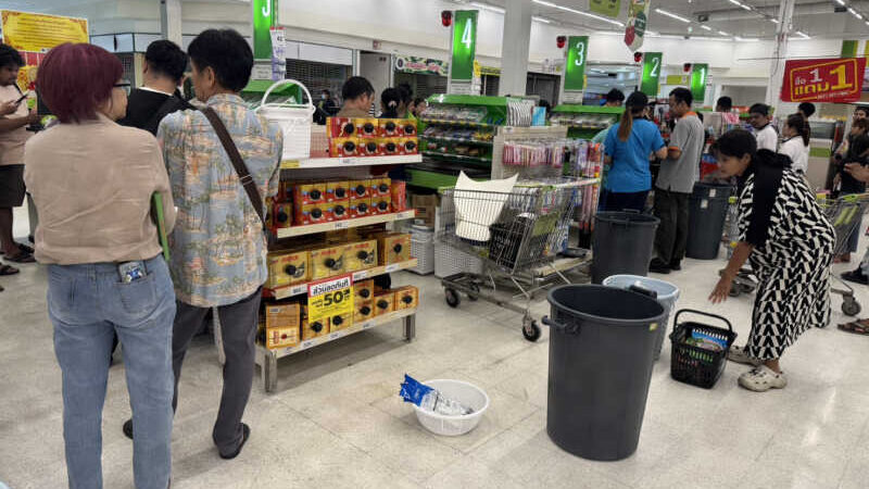 ปทุมธานีปิดตำนาน 15 ปีบิ๊กซีนวนครหั่นราคาลดล้างสต๊อกทิ้งทวนชาวบ้านแห่ช้อปคิวจ่ายเงินยาวเหยียด