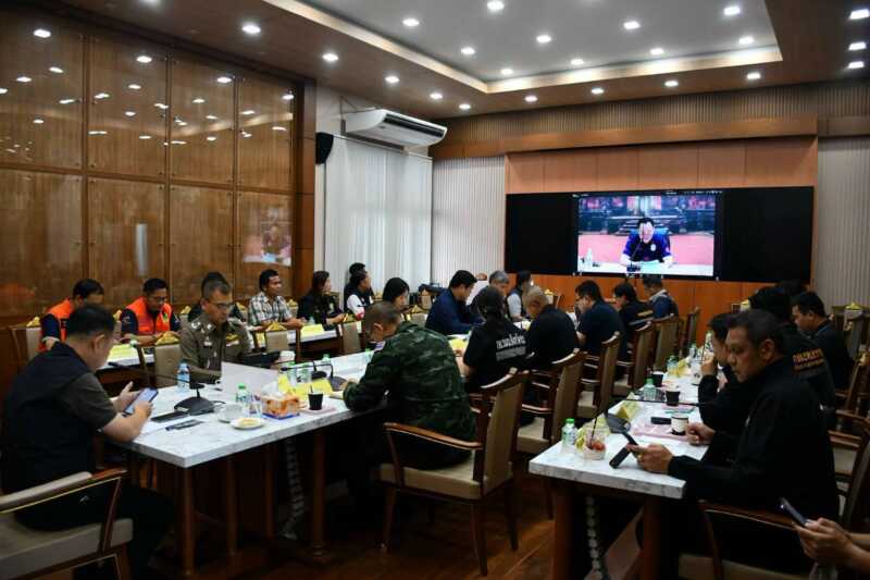 ผู้ว่าฯ ชลบุรีร่วมประชุม บกปภ.ช. รับข้อสั่งการเร่งระบายน้ำ–ฟื้นฟู–เยียวยา เฝ้าระวังฝนหนัก 4–7 ต.ค.