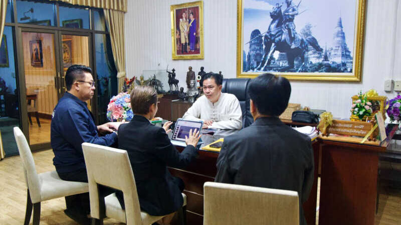 พิษณุโลก นายก อบจ.พิษณุโลก นำคณะเข้าพบ ผวจ.พิษณุโลก-แม่ทัพภาคที่ 3 เตรียมความพร้อมจัดงานพระราชพิธีถวายพระเพลิงพระบรมศพ สมเด็จพระนางเจ้าสิริกิติ์