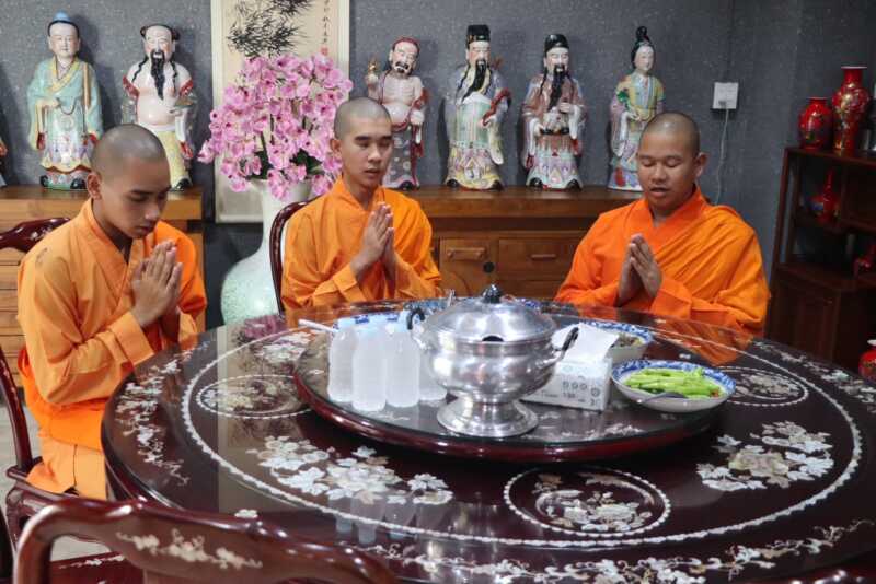 อิ่มบุญรับเทศกาล! มูลนิธิวิหารเซียนกำแพงเพชร เปิดโรงทานกินเจฟรี 9 วัน ชวนผู้มีจิตศรัทธาร่วมสร้างกุศล
