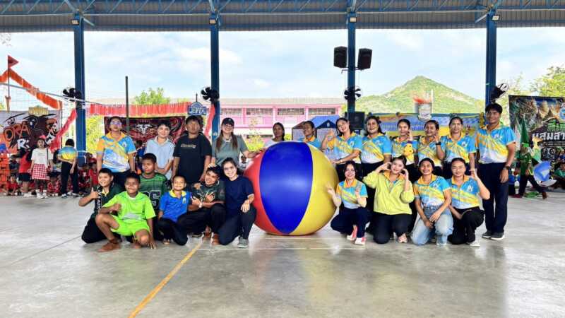 ชื่นมื่น โรงเรียนชุมชนบ้านช่องแสมสาร จัดงานกีฬาสี “แสมสารเกมส์” ปลูกฝังความสามัคคีและส่งเสริมสุขภาพเยาวชน