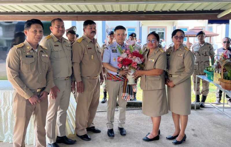 ลพบุรี – ข้าราชการผู้นำท้องที่ ชาวบ้าน แห่ต้อนรับนายอำเภอเสฏฐวุฒิ ชื่นมื่น อบอุ่น ให้ทิ้งเรื่องในอดีต ขอทำงานเพื่อชาวอำเภอลำสนธิ